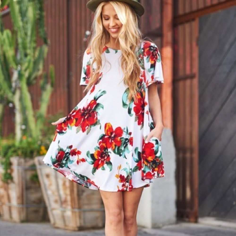 REPOSH Pretty Swing Floral Print Dress